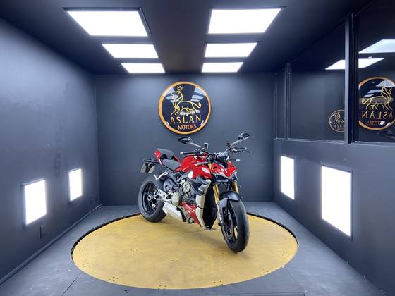 DUCATI STREETFIGHTER V4 S 